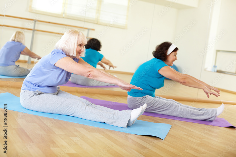 Wall mural Training in gym