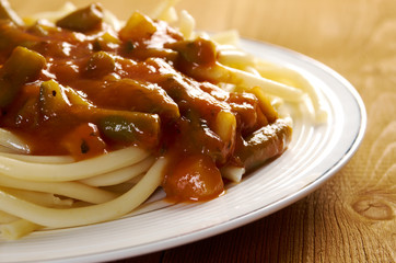  pasta with tomato sauce
