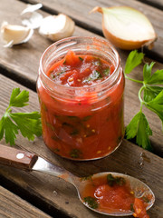 Fototapeta na wymiar sos pomidorowy (dżem)