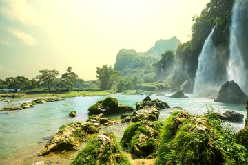 Fotobehang Waterval in Vietnam © Galyna Andrushko