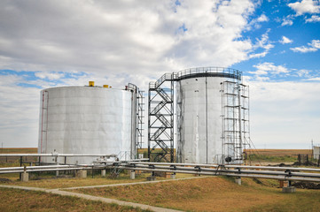 Oil and gas industry tanks