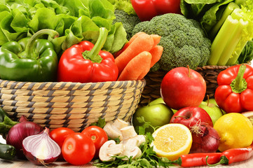 Composition with variety of raw vegetables