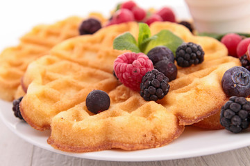 waffle with berries