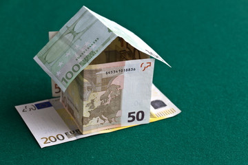 Banconote, euro, capitale immobiliare