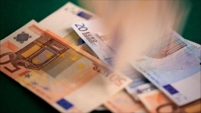 Euro banknotes, spend, pay