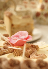 Obraz na płótnie Canvas Pink sugar rose decoration for cake