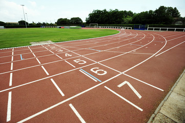 Piste d'athlétisme au stade la présidente à Béziers