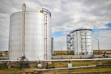 Oil and gas industry tanks