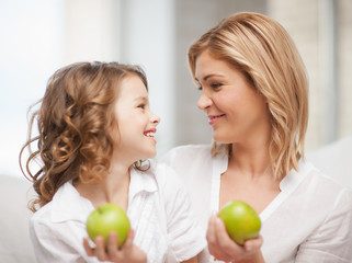 Fototapeta premium mother and daughter