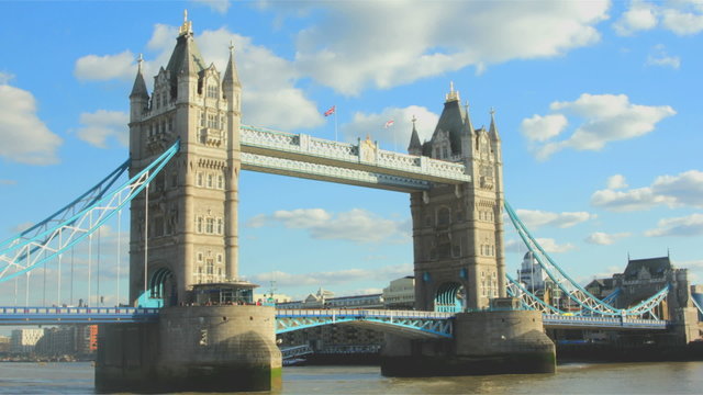 London's Tower Bridge Day TImelapse