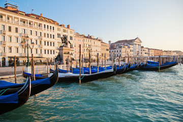 Fototapeta na wymiar Waterfront w Wenecji