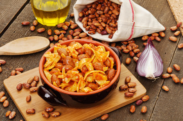 Pasta e fagioli - Italian pasta with beans , setting