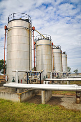 Oil and gas industry tanks
