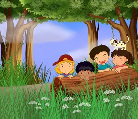 Photo sur Plexiglas Chats Quatre enfants jouant dans la forêt