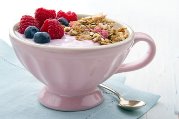 Berries and yoghurt with muesli