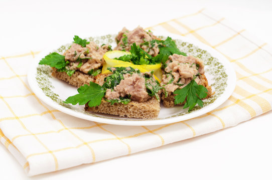 Snack with the cod liver