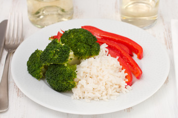 broccoli and red pepper with boiled rice