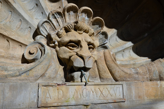 Fontana pubblica, Radda in Chianti, Toscana 4