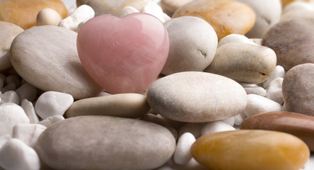 Fototapeta premium Rose quartz heart.