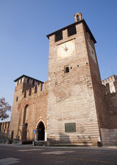 Fototapeta na wymiar Verona - bastiony Starego Zamku