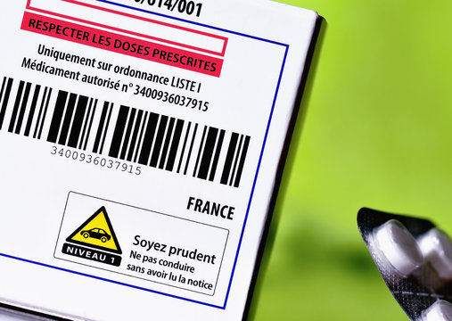 boite de m&eacute;dicaments,notice,pr&eacute;cautions d'emploi