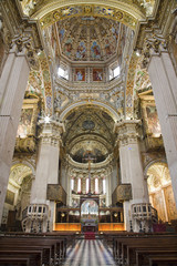 Fototapeta na wymiar Bergamo - Główne katedra statek Santa Maria Maggiore