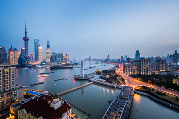 Fototapeta na wymiar Wgląd nocy w Szanghaju w Chinach
