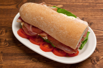 Panino - Prosciutto, mozzarella.