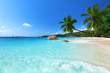 Selbstklebende Fototapete Tropischer Strand Anse Lazio Strand auf der Insel Praslin, Seychellen
