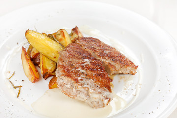 grilled steak with potatoes