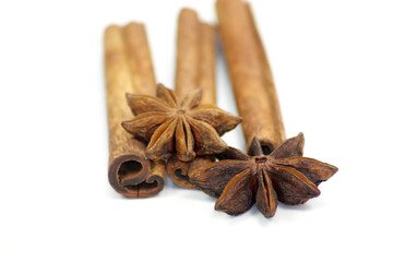 cannelle et badiane