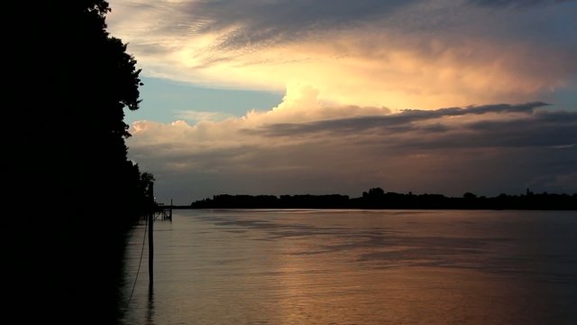 Amanece en el R&iacute;o_0940