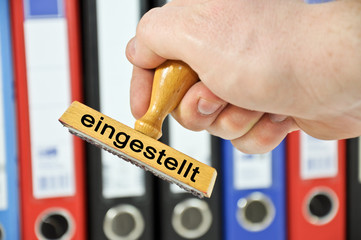 eingestellt