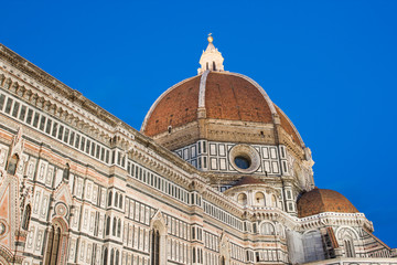 Fototapeta na wymiar Florencja katedra o zmierzchu