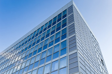 Fototapeta na wymiar Budynek biurowy w Frankfurt, Niemcy