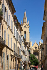 Fototapeta na wymiar Zbliża Kościół Saint-Jean de Malte