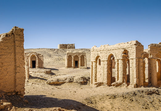 N&eacute;cropole chr&eacute;tienne de Bagawat en Egypte