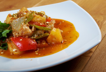 chicken and pineapples  sauce