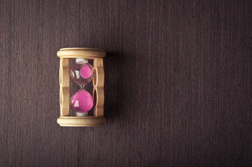 hourglass clock