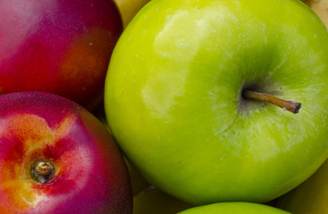 Delicious green apples in a fruit bowl
