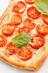 Quiche with tomato and ricotta
