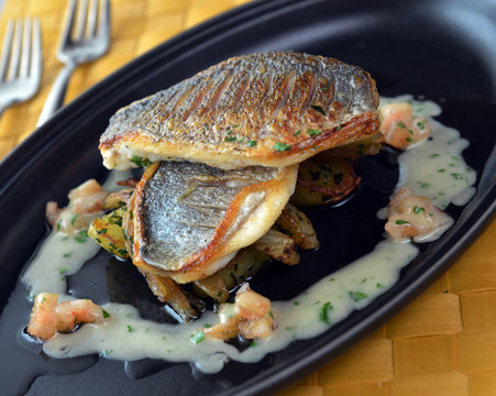 Grilled Dorado With Potatoes And Fennel