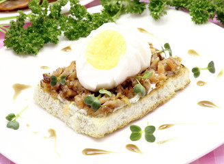 Sandwich with boiled egg