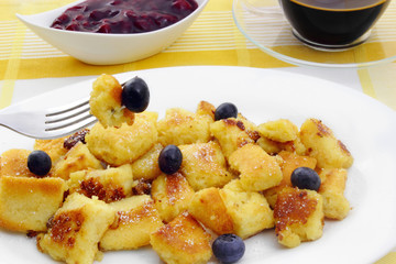 sugared pancake - Kaiserschmarrn