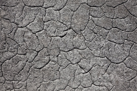 Cement with cracks