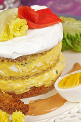 Eiersalat-Toast-Türmchen mit Creme Fraiche