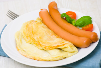 omelet with sausage