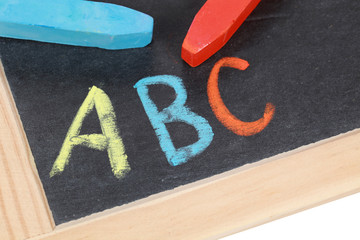 ABC in der Grundschule auf einer Tafel © Markus Mainka