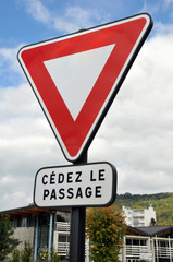 Cédez le passage