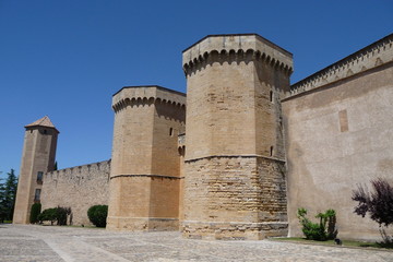 Fototapeta na wymiar Klasztor Poblet Battlement, Katalonia